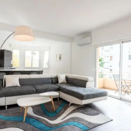 Le Madrid Avec Balcon Proche Croisette, Plages Et Palais Des Festivals * Cannes